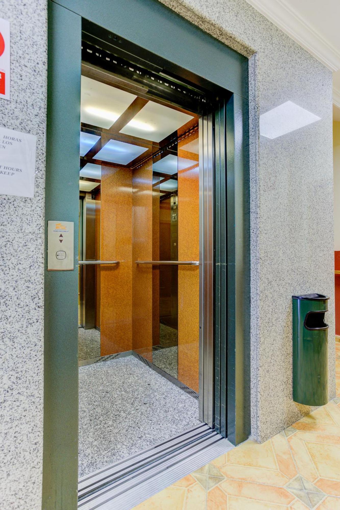 Hotel Pizarro Humanes de Madrid Eksteriør billede
