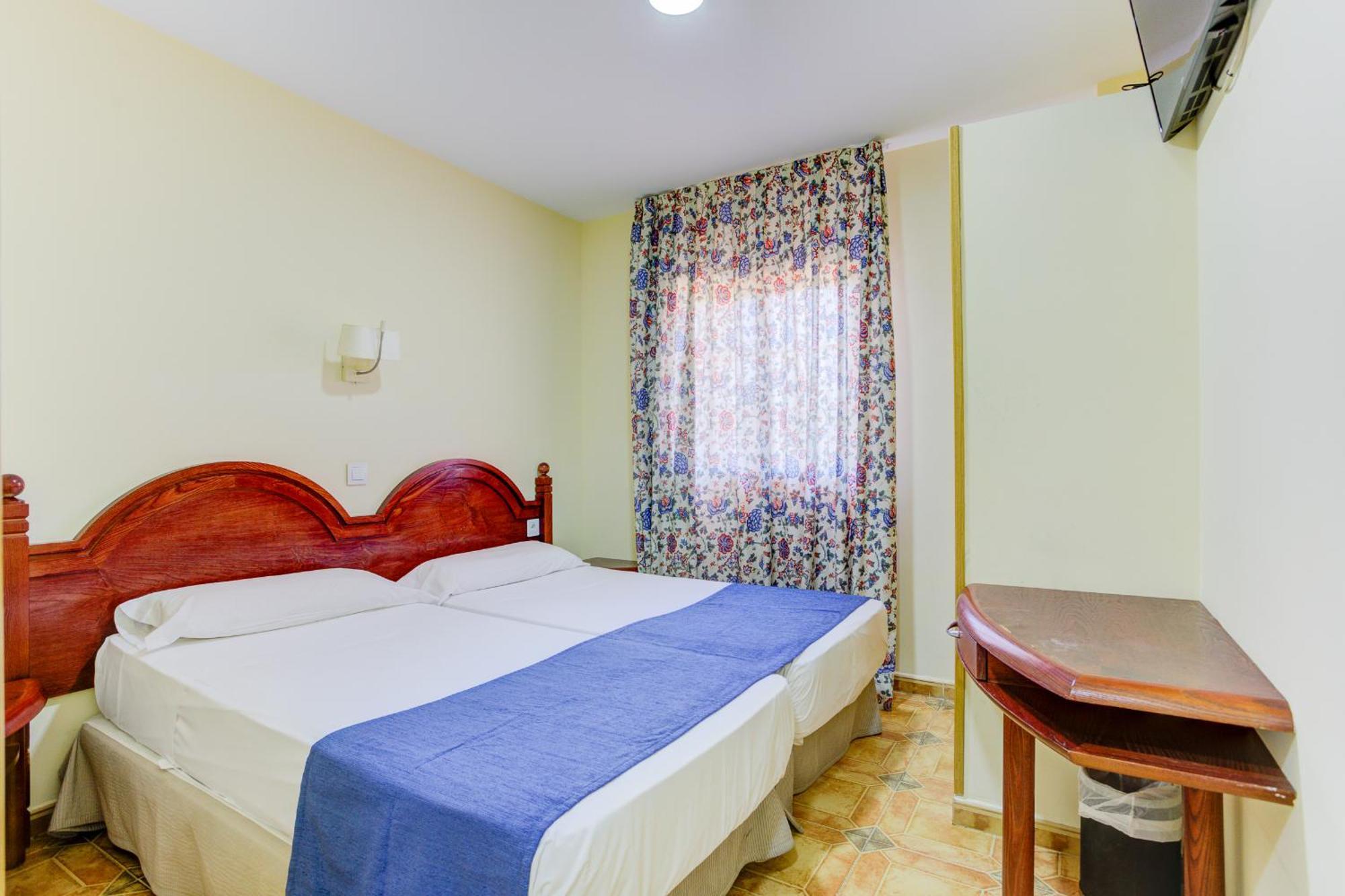 Hotel Pizarro Humanes de Madrid Eksteriør billede